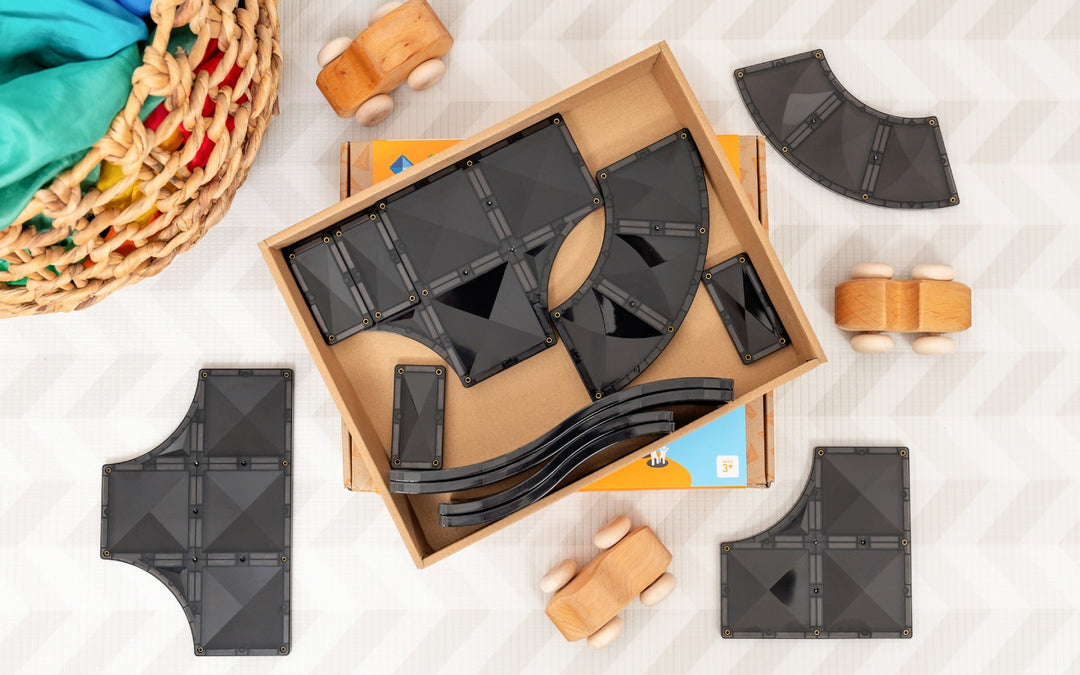 Ramps & Intersections Pack | Black - 16 Pieces