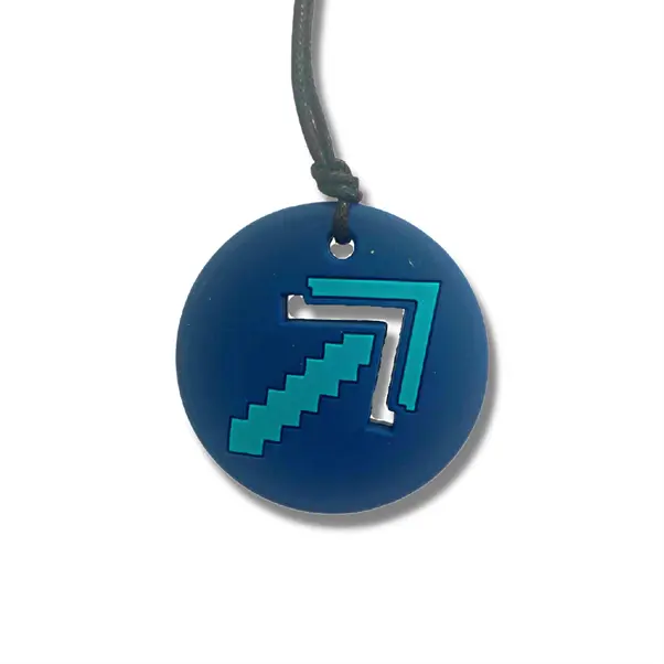 Chew Pendant Necklace | Arrow