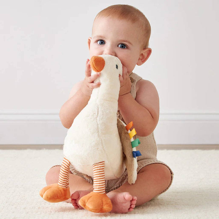 Sweetie Snuggles™ | Gracie the Goose