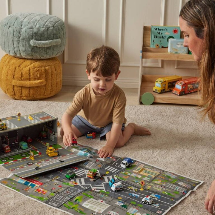 Fold-Out Garage Set
