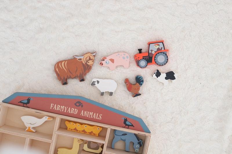 Display Shelf - Farmyard Animals