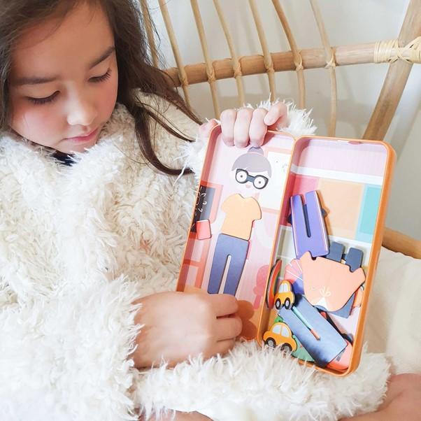 Magnetic Travel Tin - Preschool Teacher