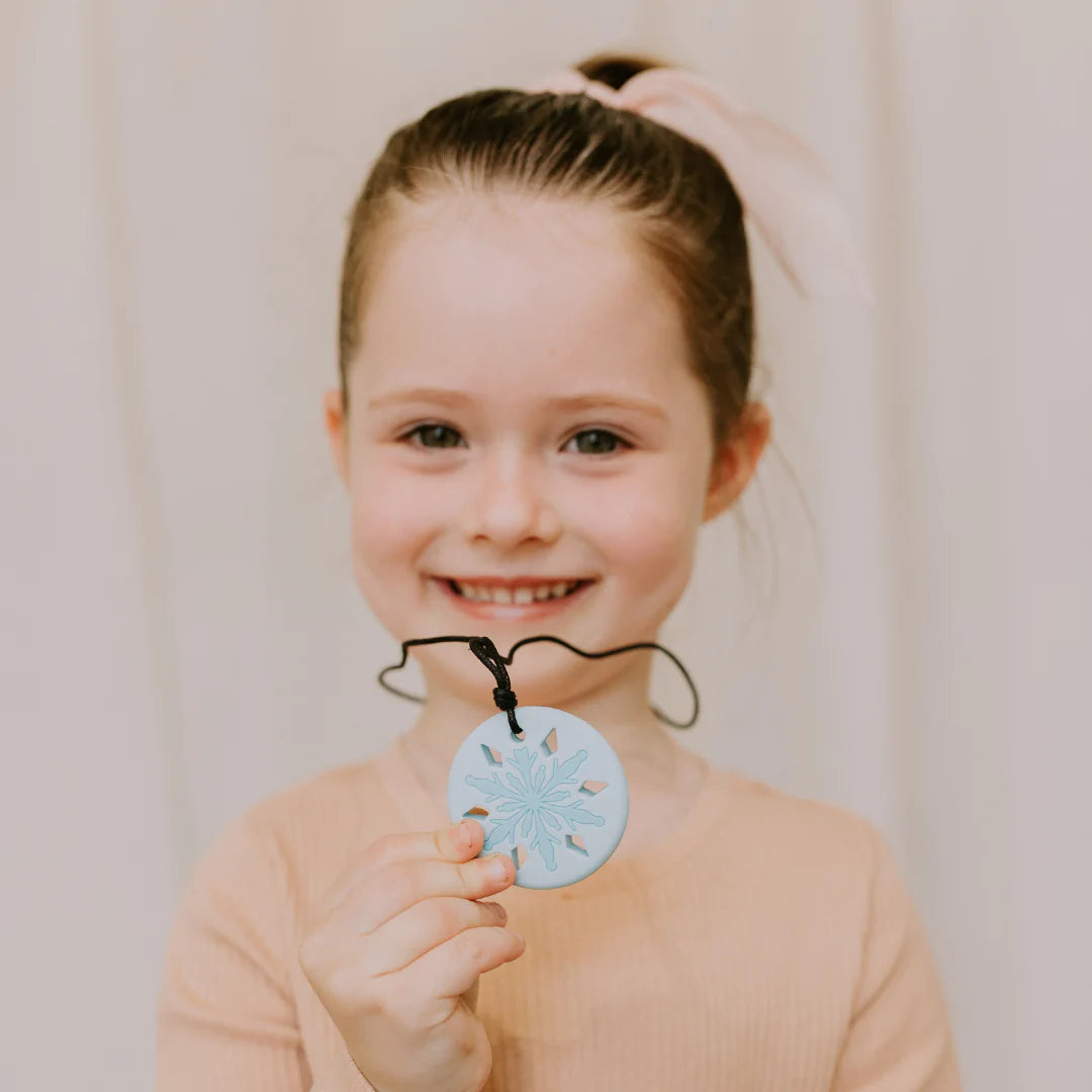 Chew Pendant Necklace | Snowflake